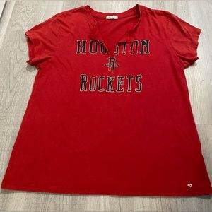 Houston Rockets '47 Inner Glow Dolly NBA T-Shirt Size L.  Deep V-neck. Red;Black